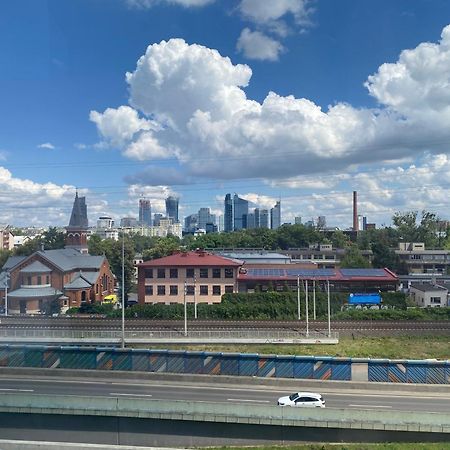 Apartamenty Wola Tower Varsovia Exterior foto
