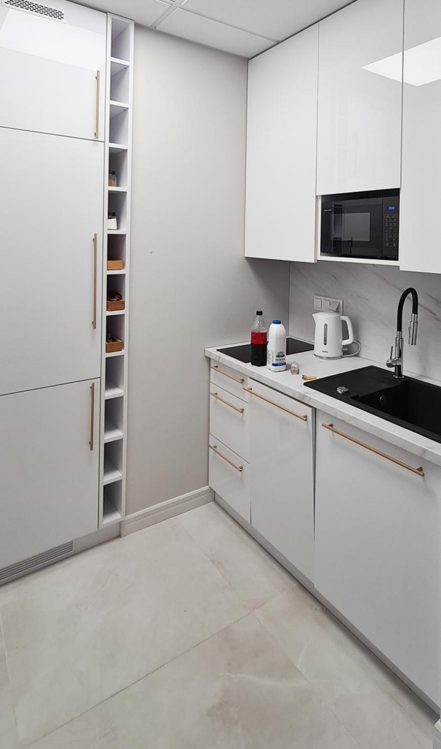 Apartamenty Wola Tower Varsovia Exterior foto