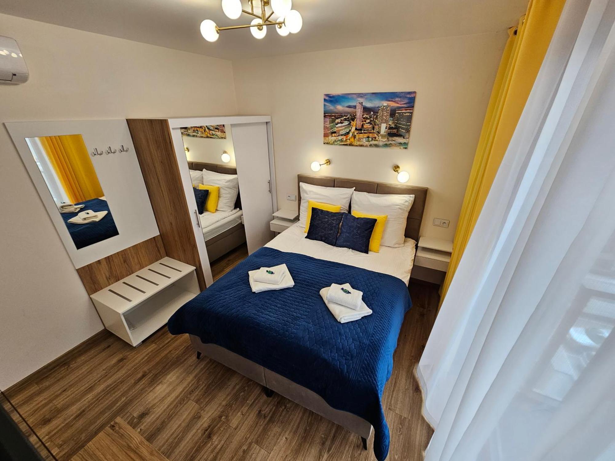 Apartamenty Wola Tower Varsovia Exterior foto