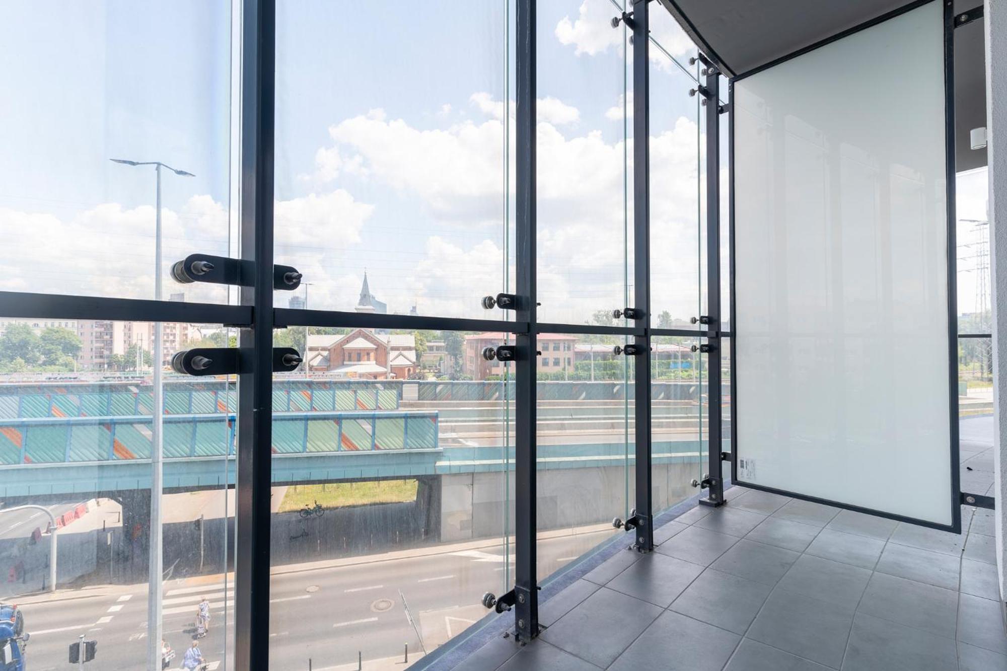 Apartamenty Wola Tower Varsovia Exterior foto