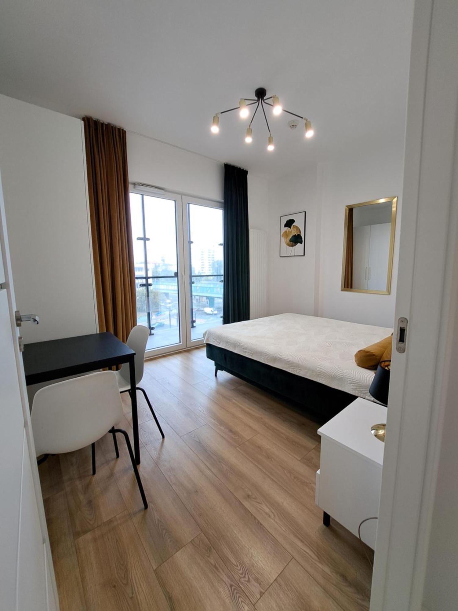 Apartamenty Wola Tower Varsovia Exterior foto